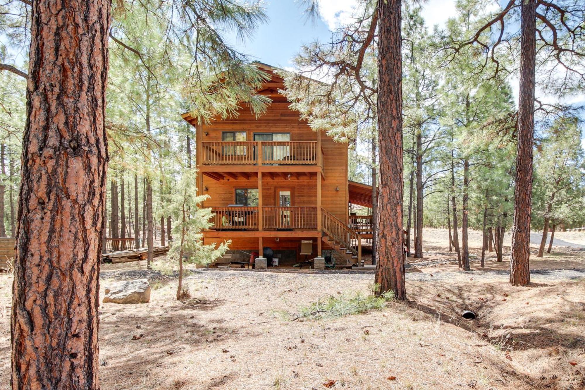 Tranquil Heber-Overgaard Cabin With Decks And Grill! Villa Exterior photo