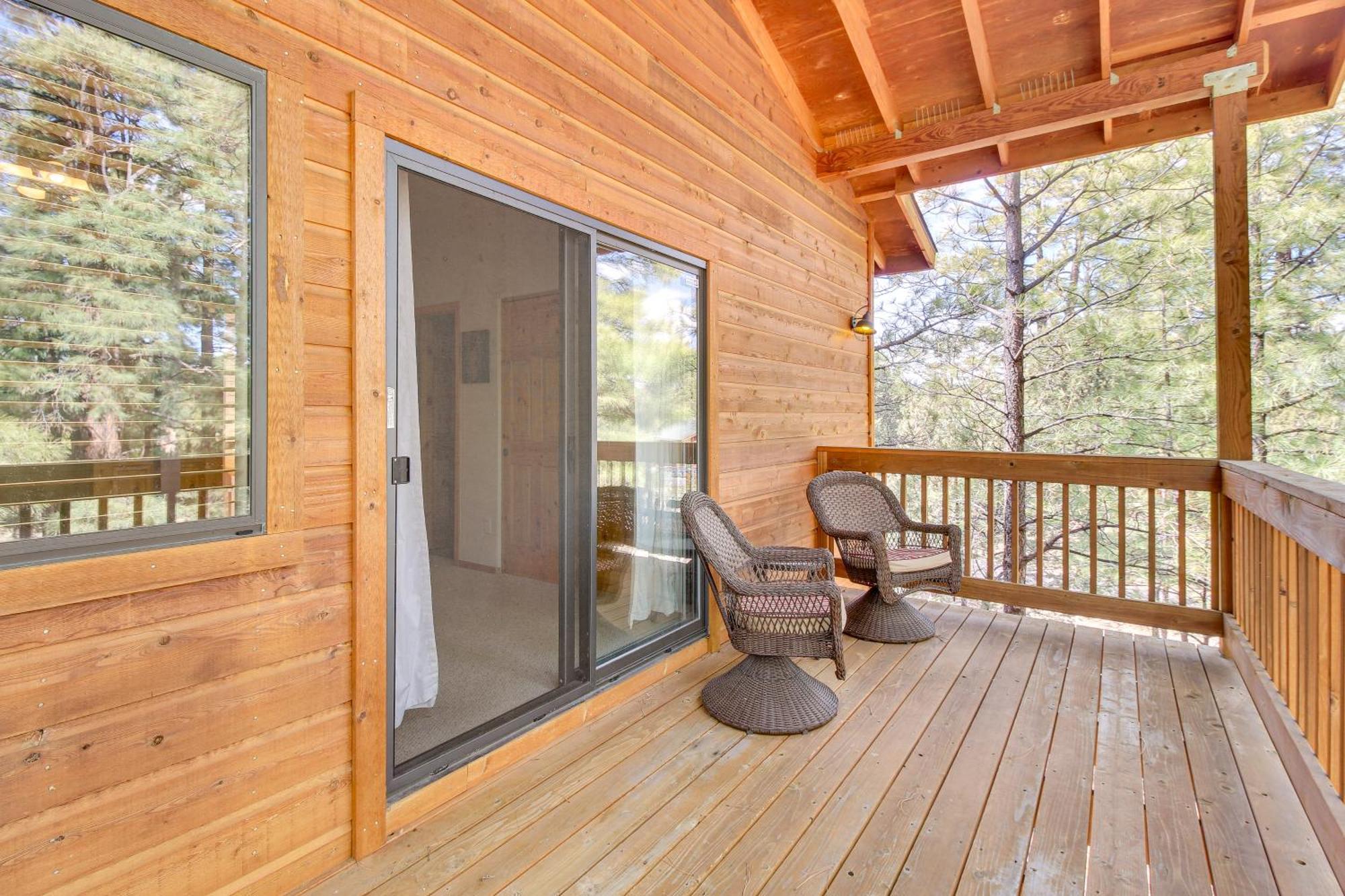 Tranquil Heber-Overgaard Cabin With Decks And Grill! Villa Exterior photo