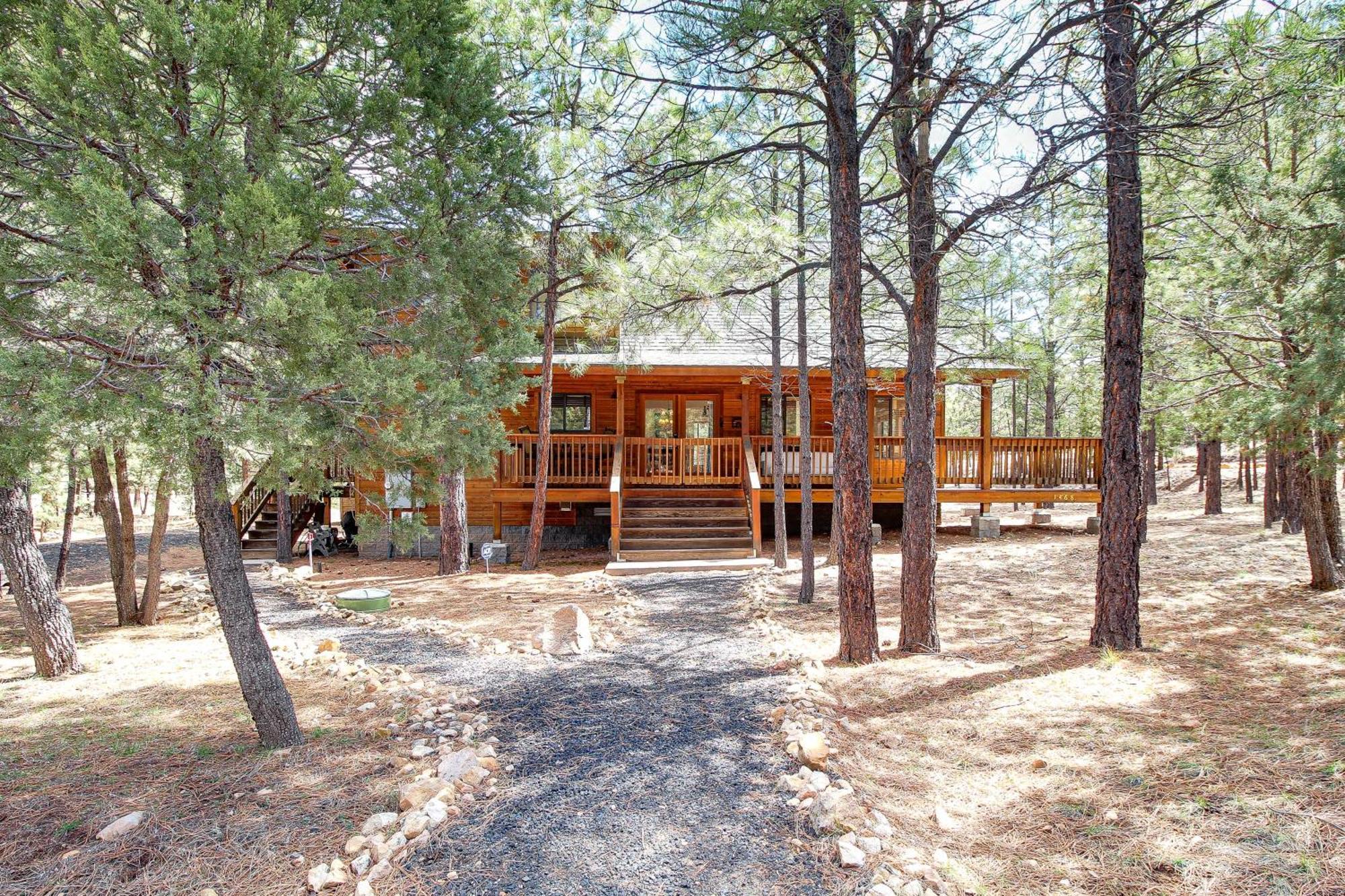 Tranquil Heber-Overgaard Cabin With Decks And Grill! Villa Exterior photo